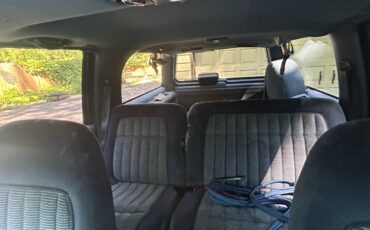 Gmc-suburban-1500-1993-blue-4