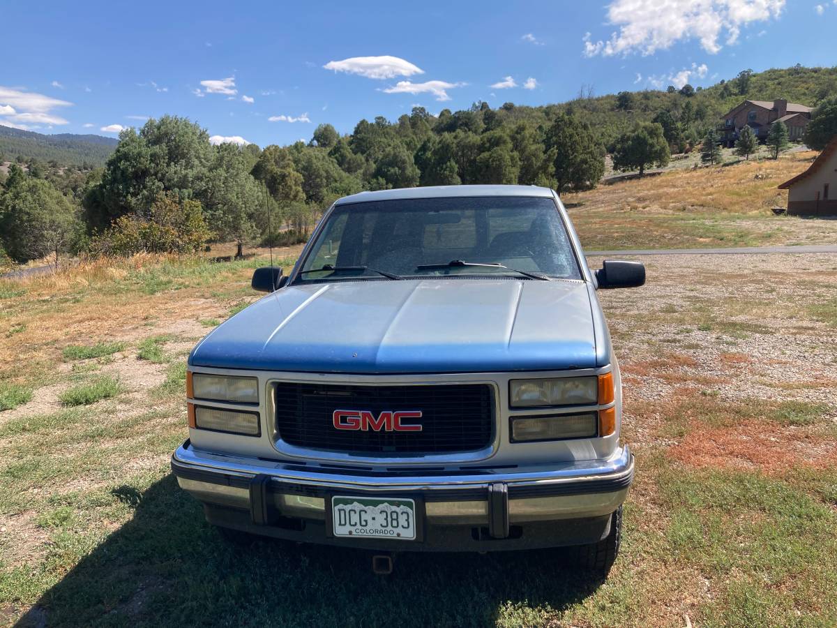 Gmc-suburban-1500-1994-grey-1