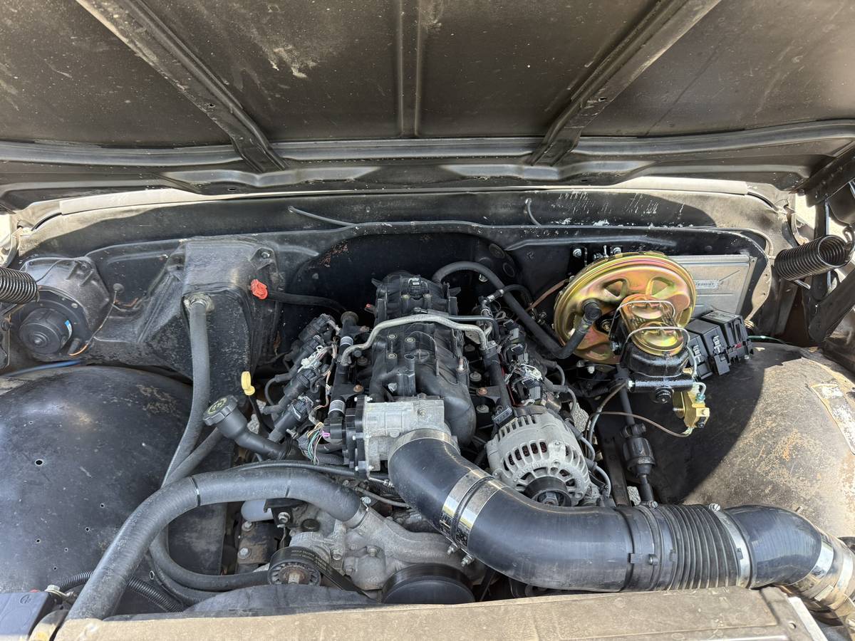 Gmc-suburban-1971-black-12