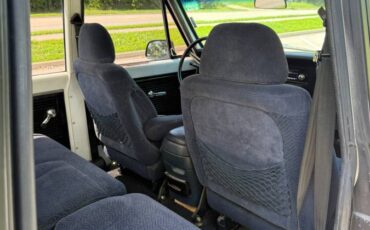 Gmc-suburban-1971-black-9