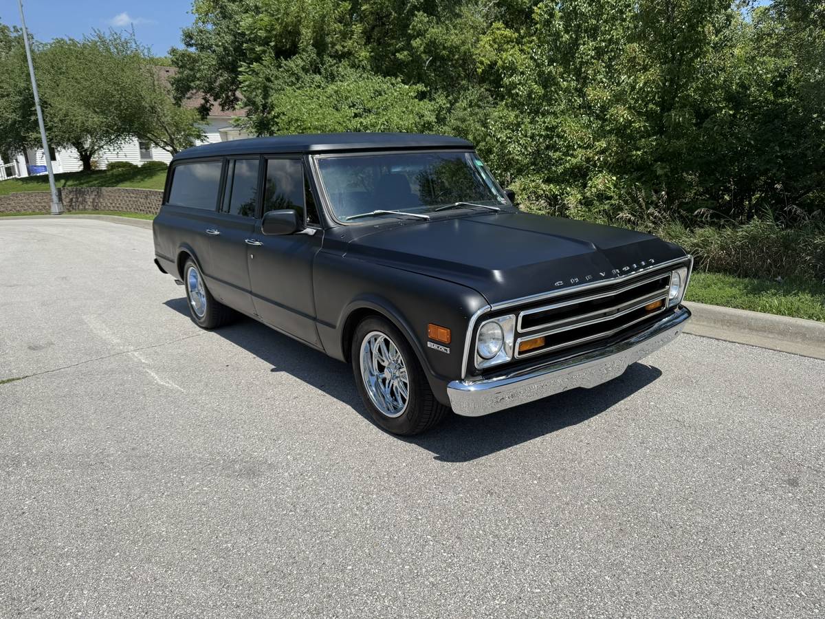 Gmc-suburban-1971-black