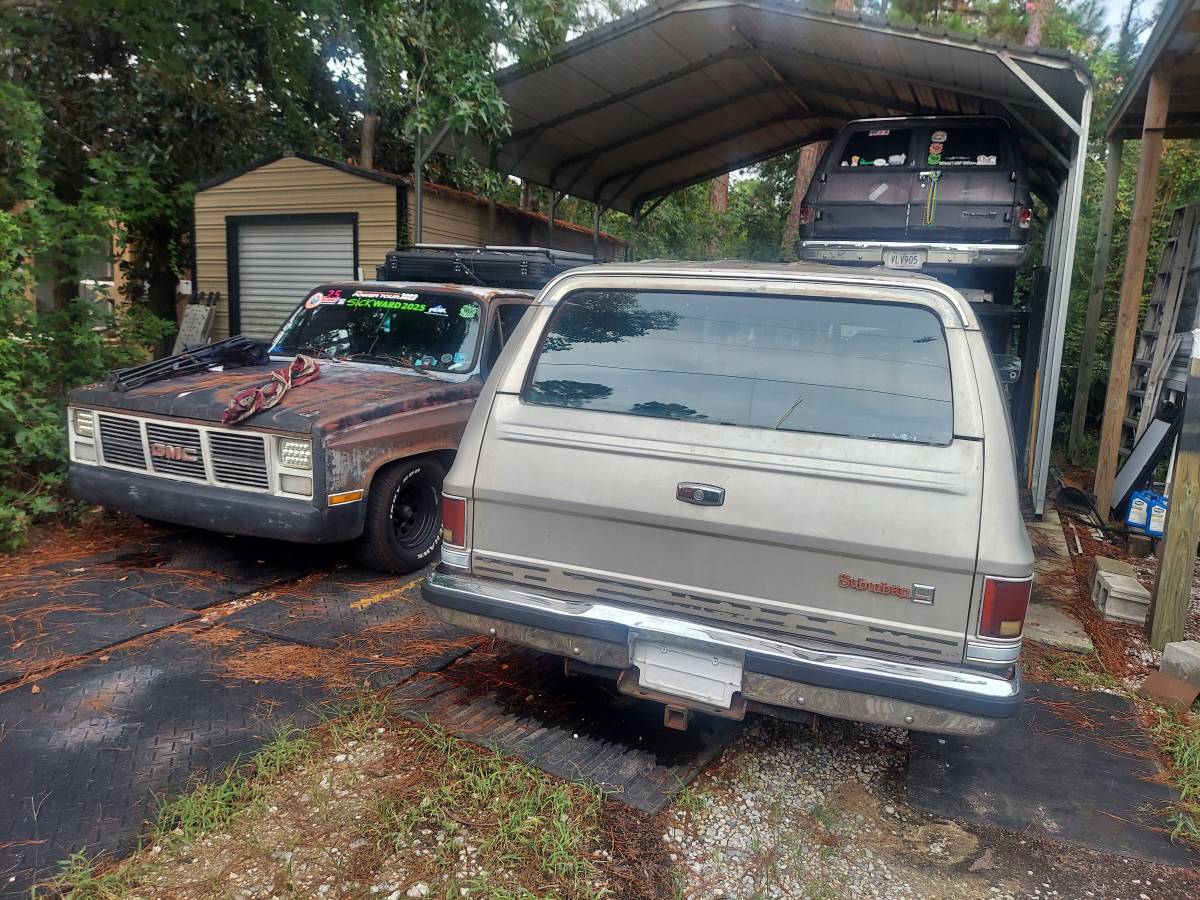 Gmc-suburban-1986-10