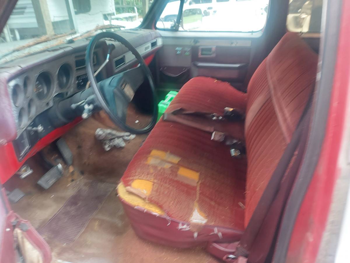 Gmc-suburban-1986-5