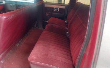 Gmc-suburban-1986-7