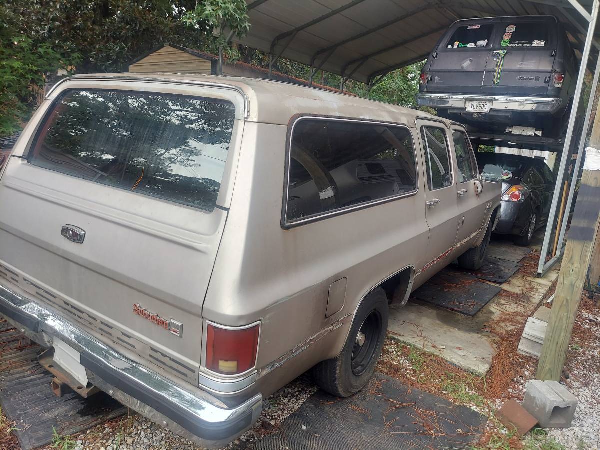 Gmc-suburban-1986