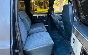 Gmc-suburban-1988-10