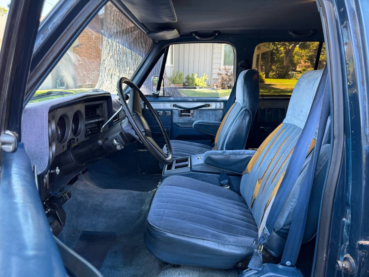 Gmc-suburban-1988-13
