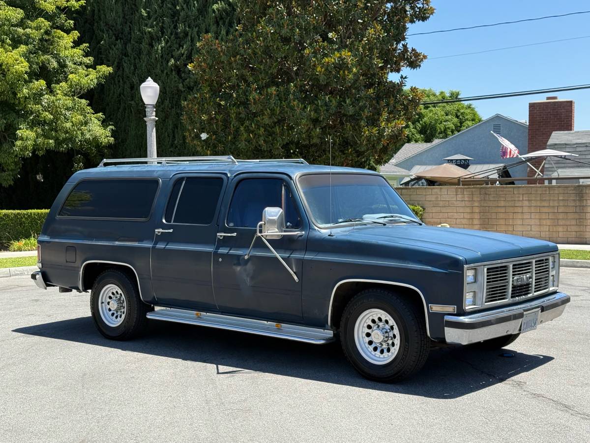 Gmc-suburban-1988-3