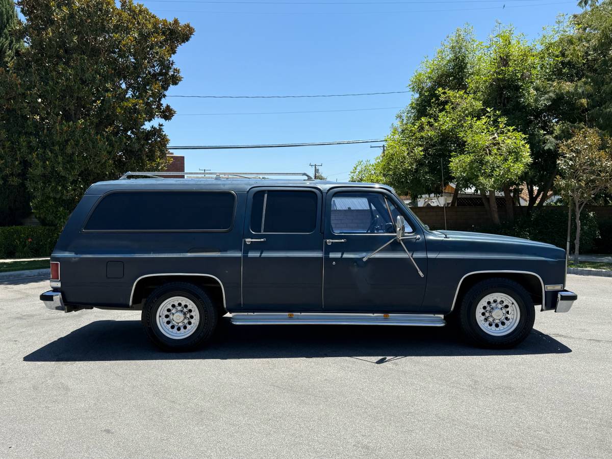 Gmc-suburban-1988-4