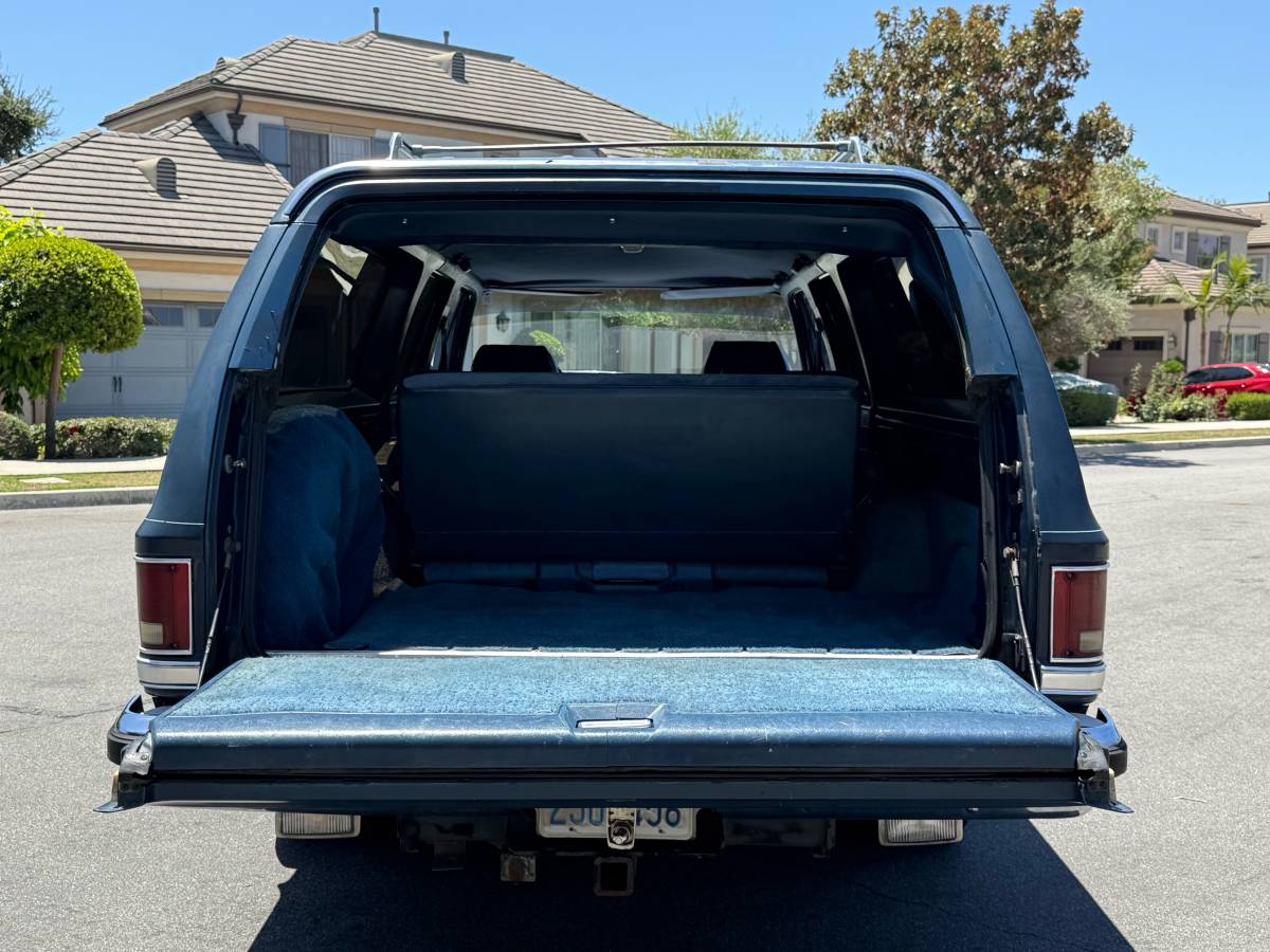 Gmc-suburban-1988-6