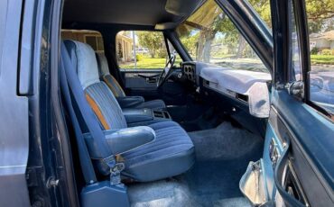 Gmc-suburban-1988-8