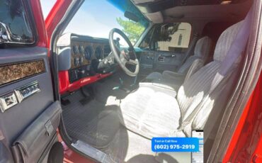 Gmc-suburban-1989-red-11