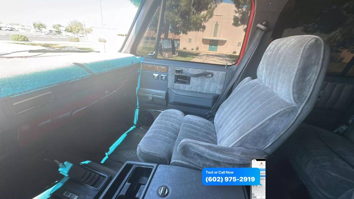 Gmc-suburban-1989-red-15