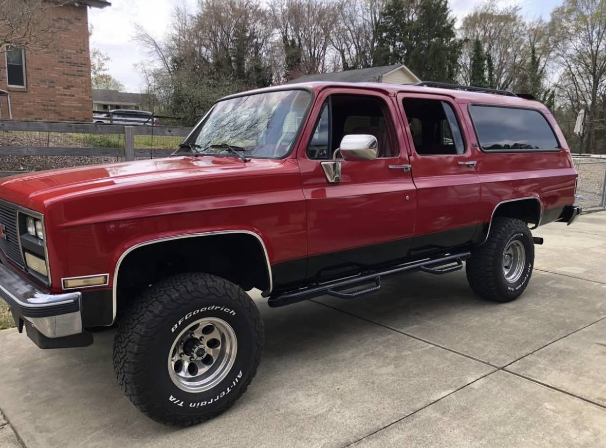 Gmc-suburban-1990-red-1