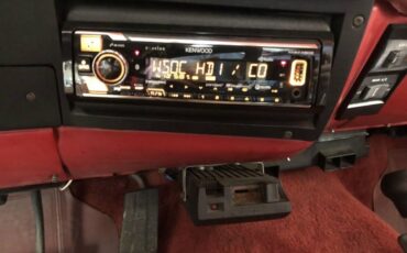 Gmc-suburban-1990-red-2