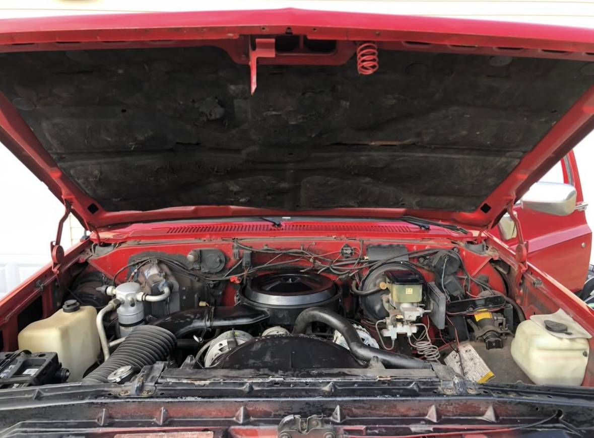 Gmc-suburban-1990-red-7