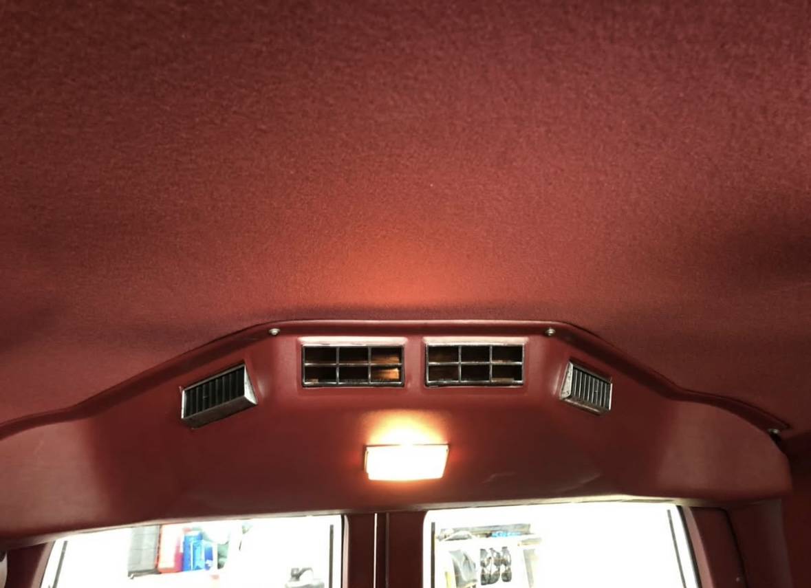 Gmc-suburban-1990-red-8