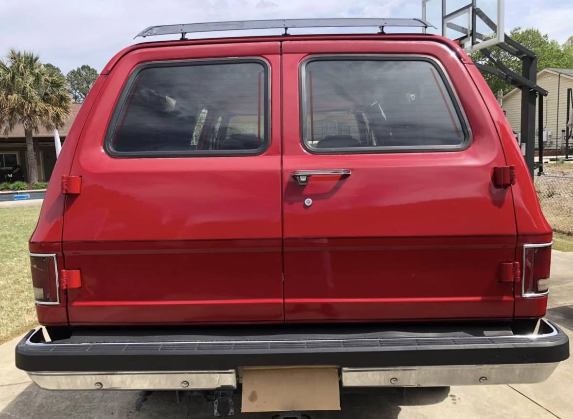 Gmc-suburban-1990-red-9