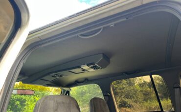 Gmc-suburban-1990-silver-4