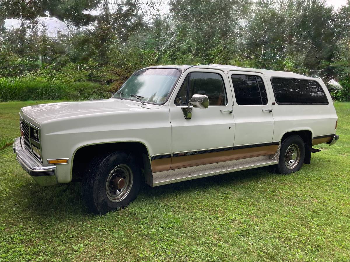 Gmc-suburban-2500-1989-white-5