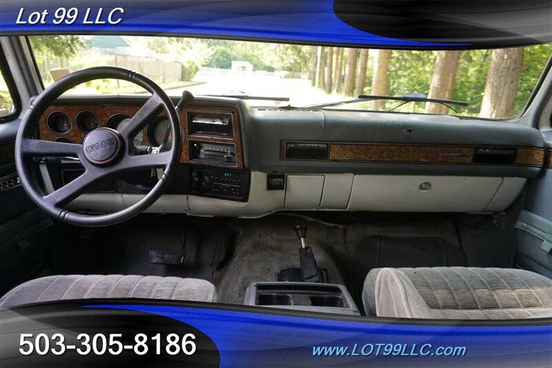 Gmc-suburban-v1500-4dr-v8-auto-1989-white-1