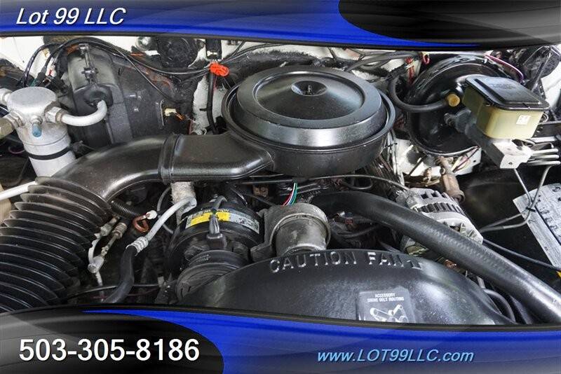 Gmc-suburban-v1500-4dr-v8-auto-1989-white-11