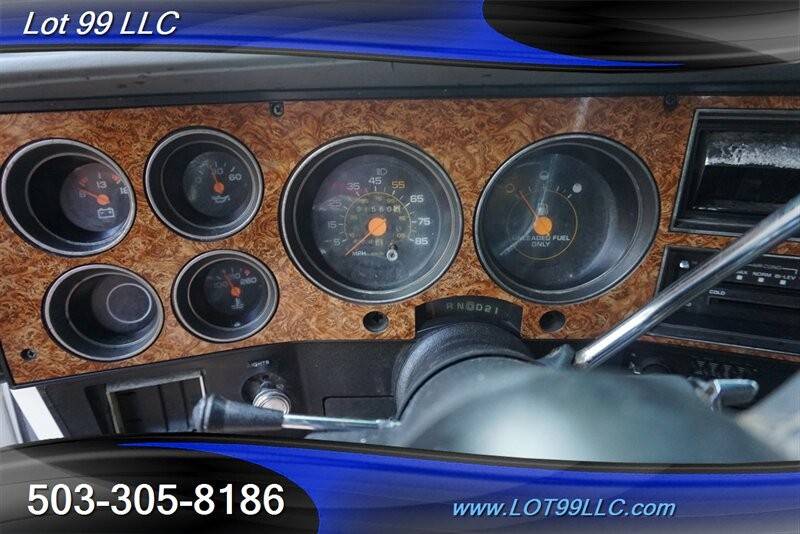 Gmc-suburban-v1500-4dr-v8-auto-1989-white-12