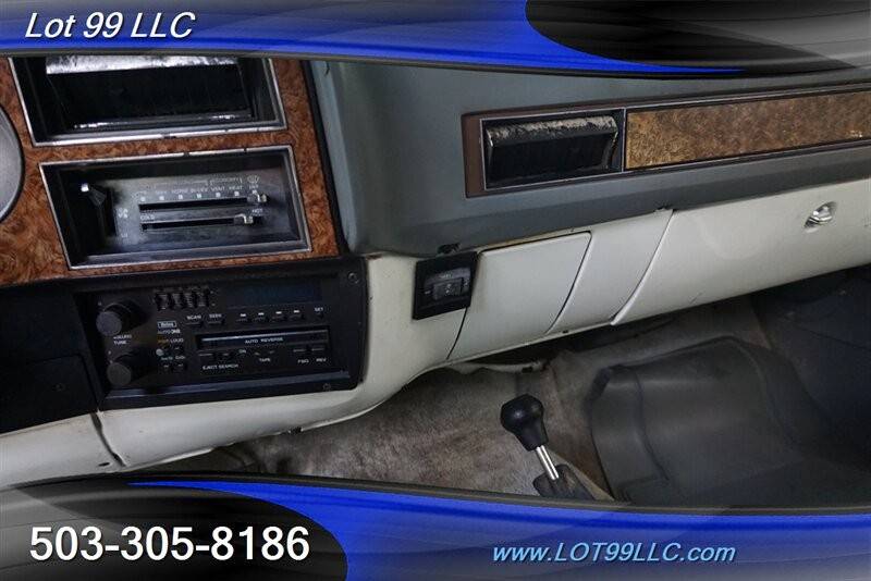 Gmc-suburban-v1500-4dr-v8-auto-1989-white-13