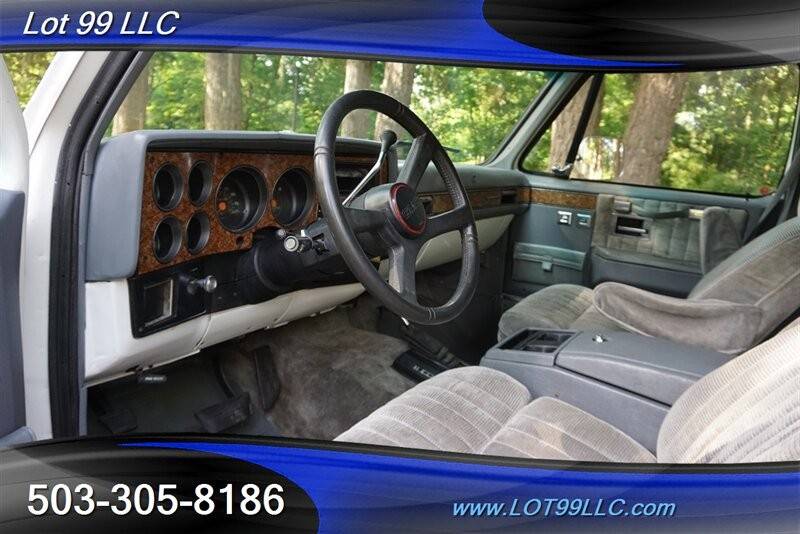 Gmc-suburban-v1500-4dr-v8-auto-1989-white-18