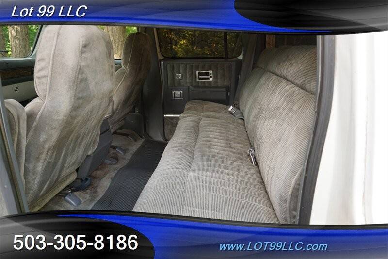 Gmc-suburban-v1500-4dr-v8-auto-1989-white-20