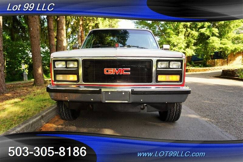 Gmc-suburban-v1500-4dr-v8-auto-1989-white-5