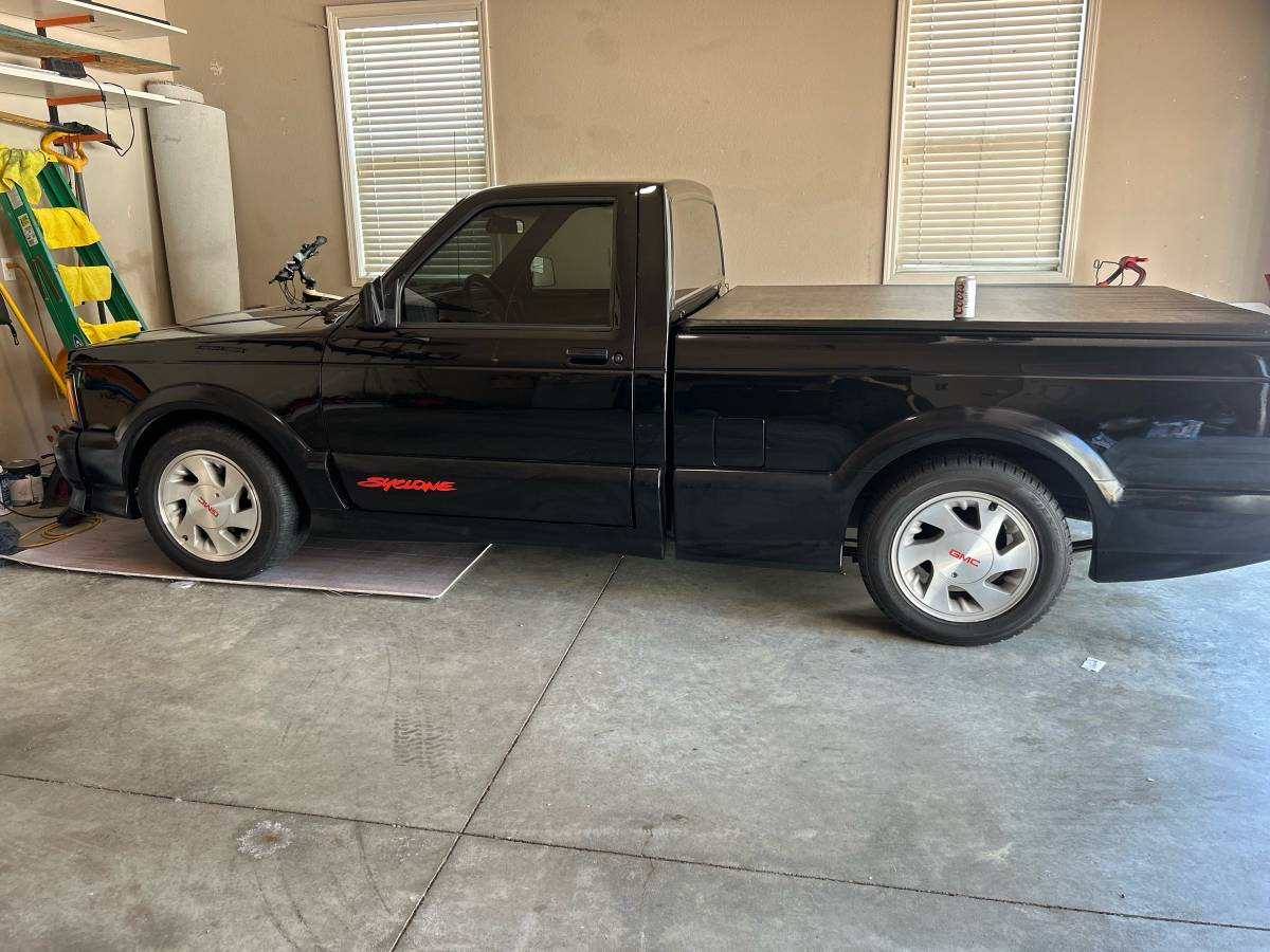 Gmc-syclone-1991-black