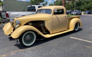 Gmc-truck-1952-yellow