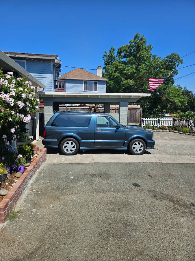 Gmc-typhoon-1992-green-2