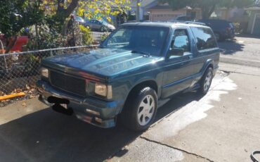 Gmc-typhoon-1992-green-3