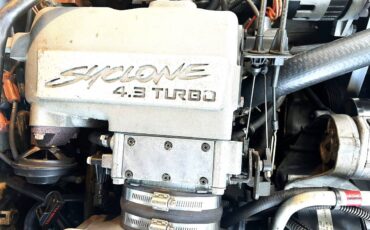 Gmc-typhoon-1993-white-6
