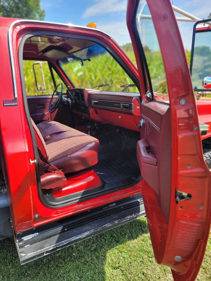 Gmc-v-3500-sierra-sl-4x4-with-flatbed-1989-red-19
