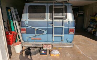 Gmc-vandura-1984-blue-10