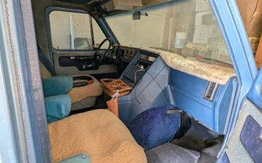 Gmc-vandura-1984-blue-19