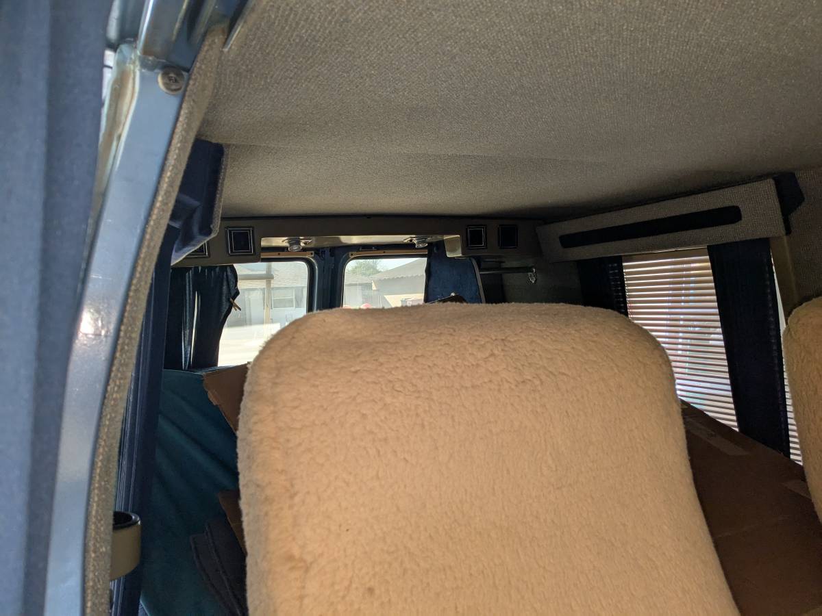 Gmc-vandura-1984-blue-5