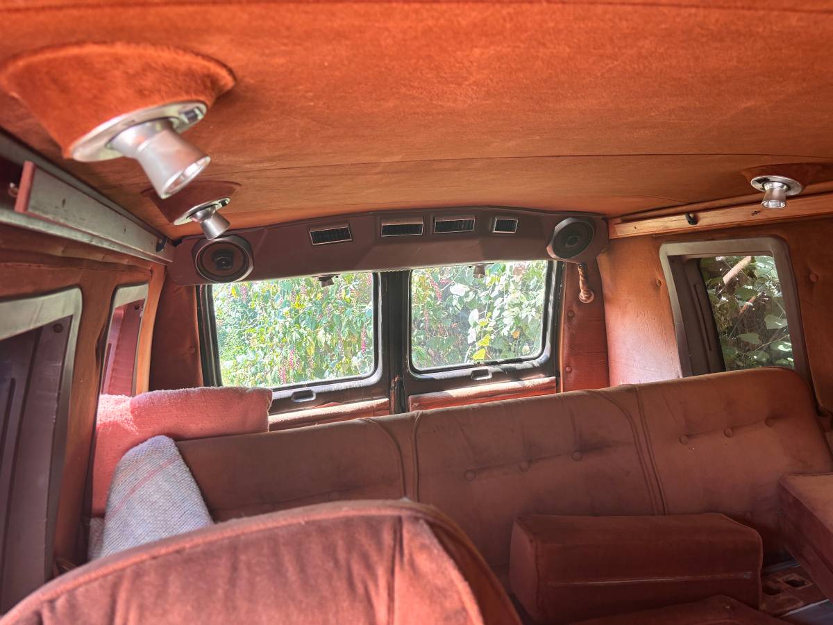 Gmc-vandura-1984-yellow-3
