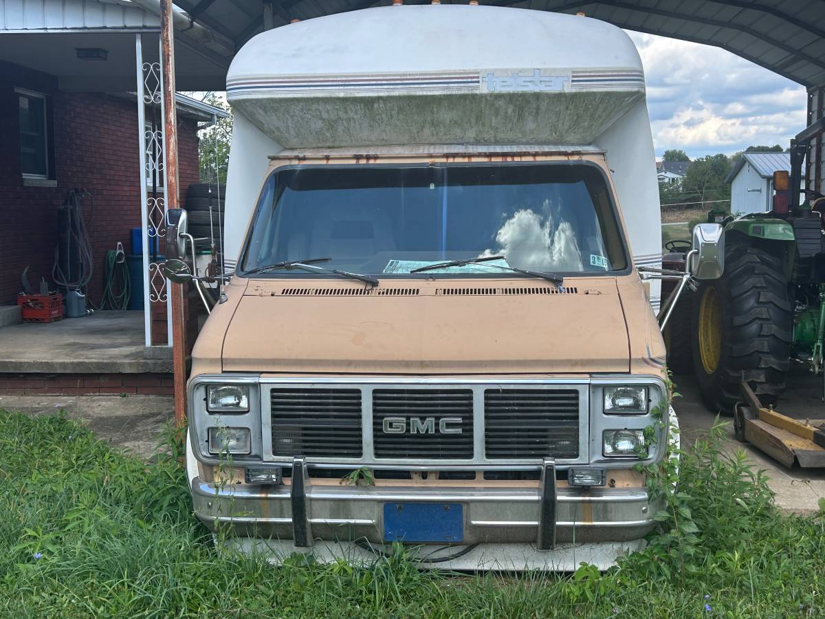 Gmc-vandura-1989-brown-1