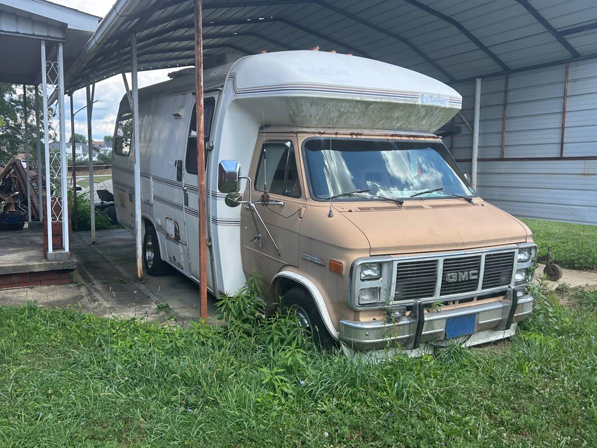 Gmc-vandura-1989-brown-2