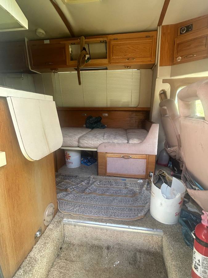 Gmc-vandura-1989-brown-5