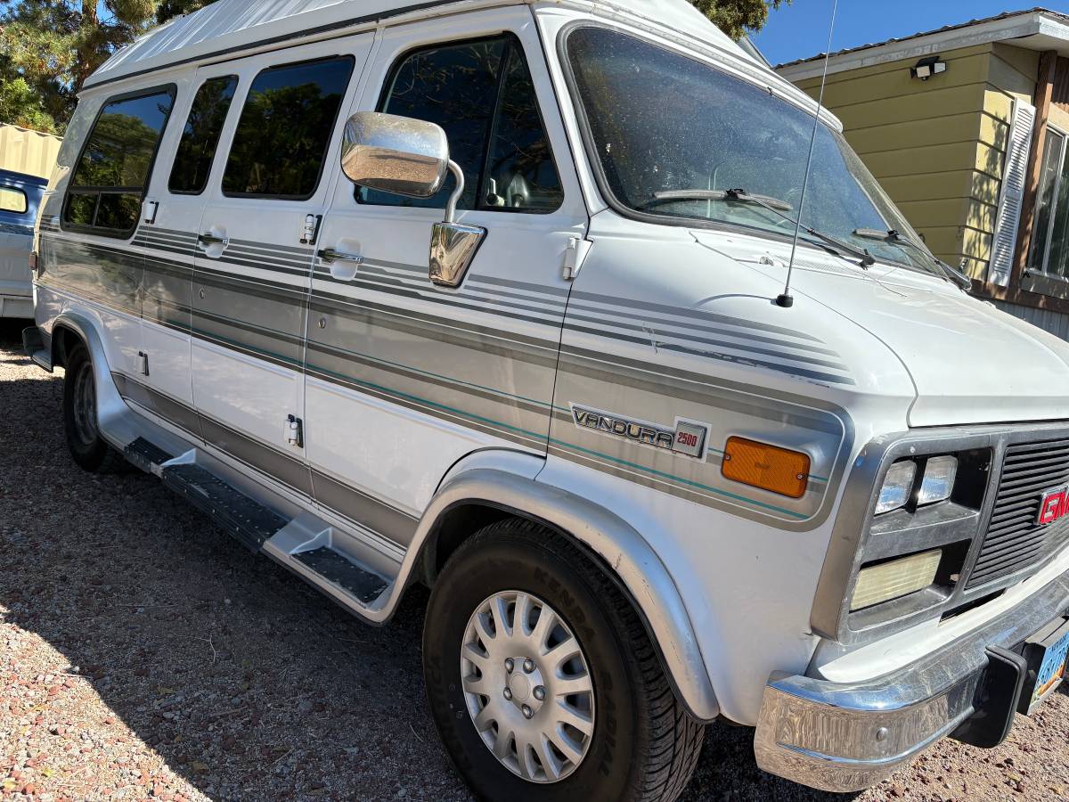 Gmc-vandura-2500-1985