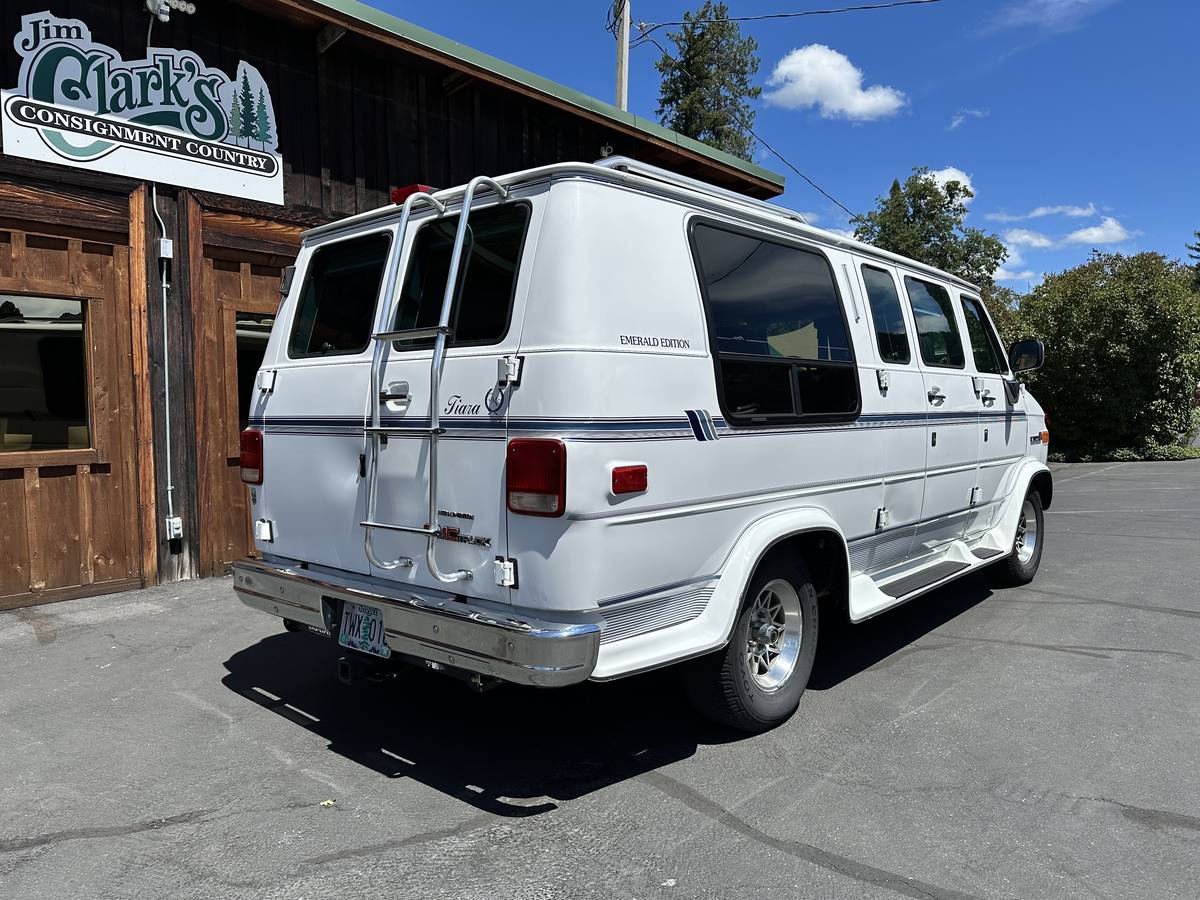 Gmc-vandura-2500-tmc-emerald-1994-3
