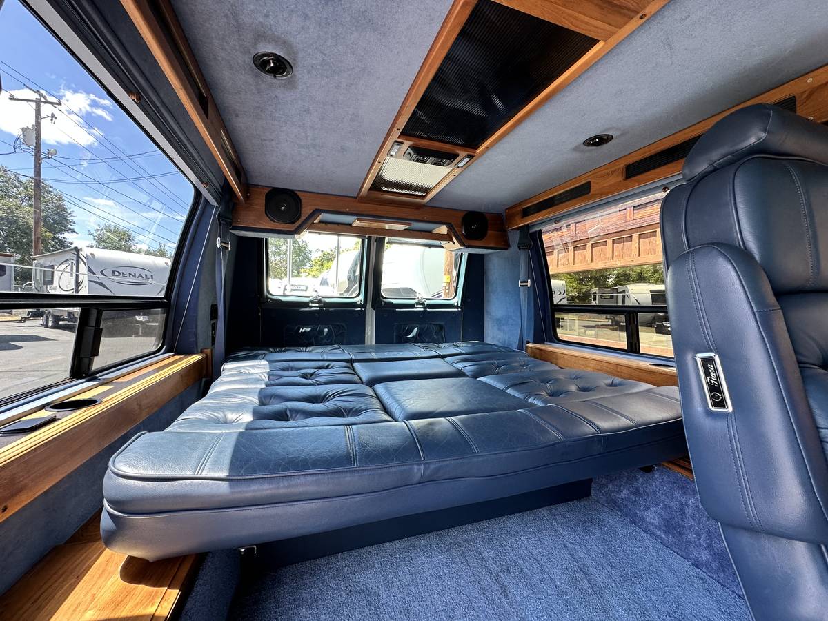 Gmc-vandura-2500-tmc-emerald-1994-8
