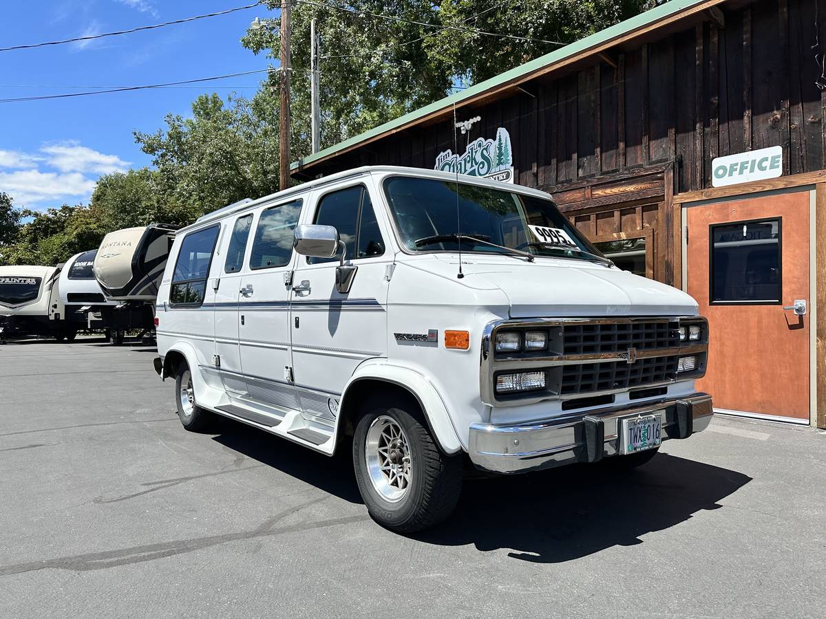 Gmc-vandura-2500-tmc-emerald-1994