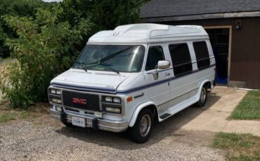 Gmc-vandura-34-ton-1995-white-1