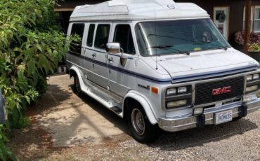 Gmc-vandura-34-ton-1995-white-2